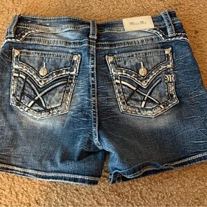 Miss me mid rise shorts size 32